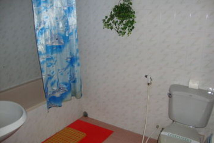 Room 3 of 40
