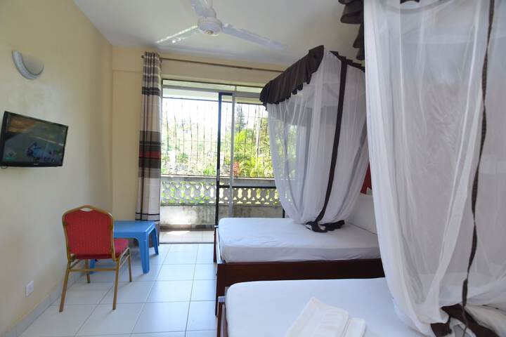 Room 14 of 41