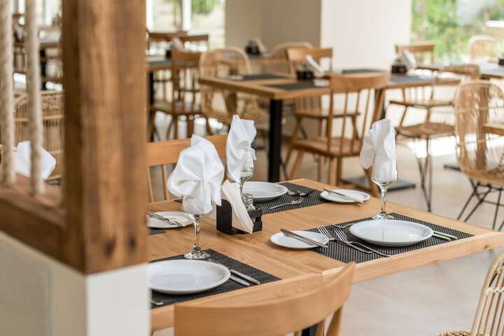 Dining 52 of 74