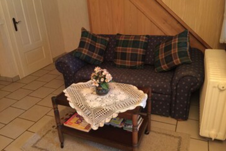 Room 12 of 22