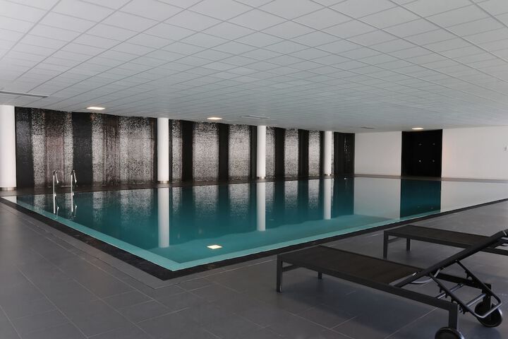 Hotel Pool
