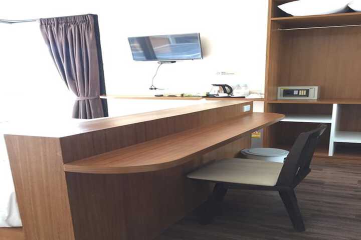 Room 20 of 35