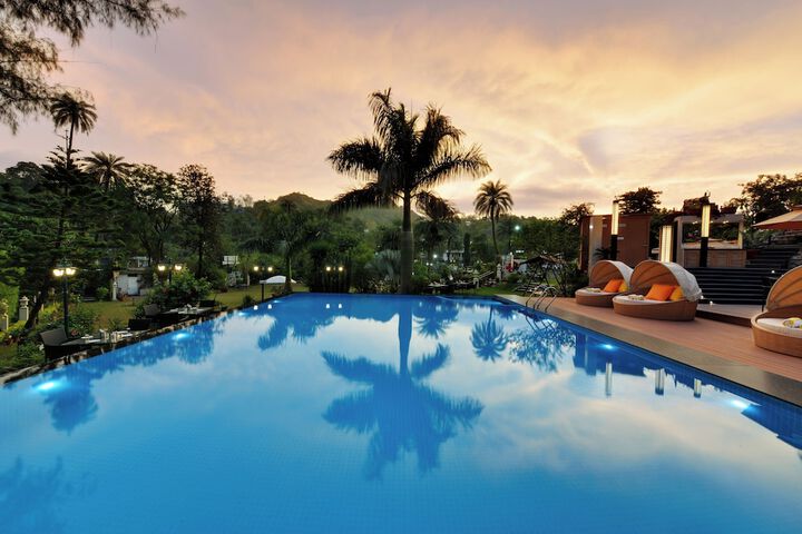 Pool 54 of 143