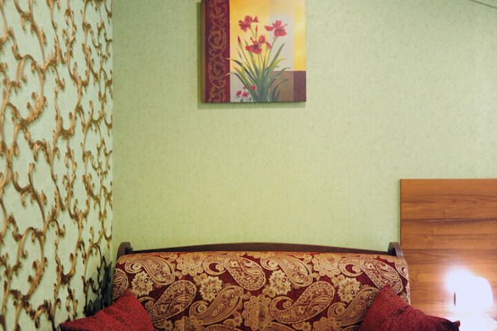 Room 11 of 48