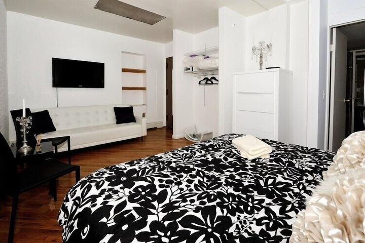 Room 215 of 324