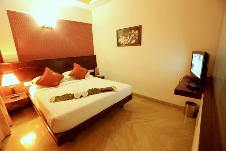 Room 25 of 117