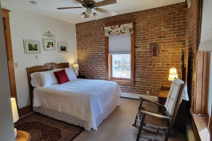 Room 13 of 35