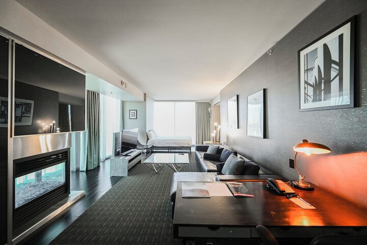 Room 208 of 484