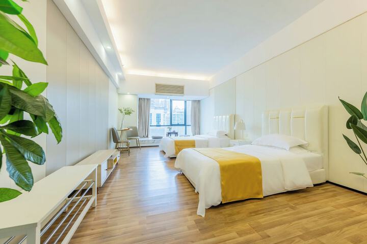 Room 21 of 82