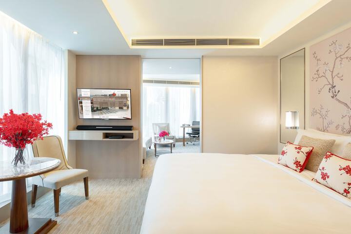 Room 11 of 22