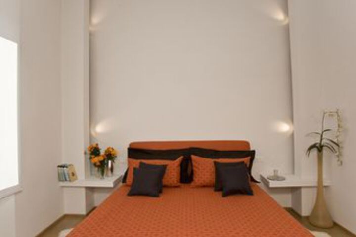 Room 14 of 66