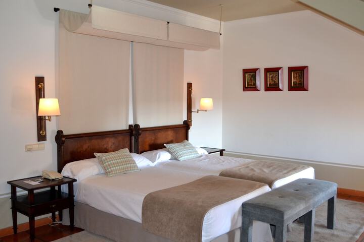 Room 15 of 89