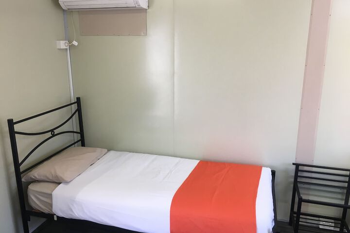 Room 4 of 50