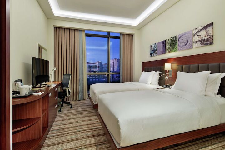 Room 9 of 35