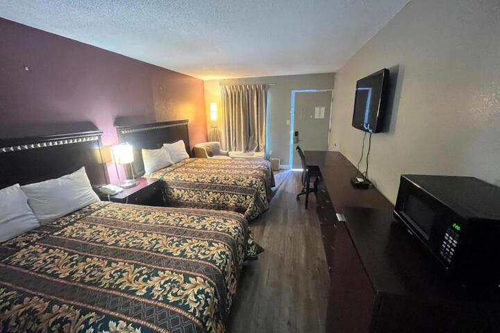 Deluxe 2 Double Beds (8 of 11)