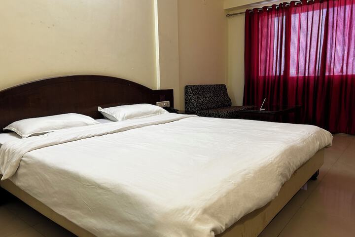 Room 53 of 108
