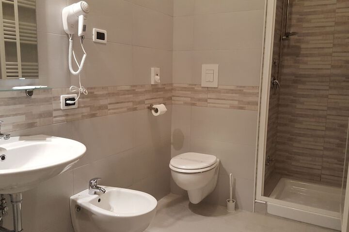 Room 16 of 16
