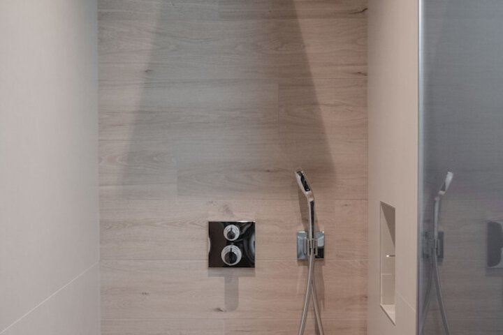 Room 38 of 60