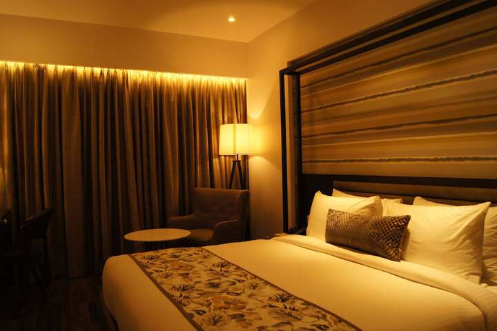 Room 9 of 39