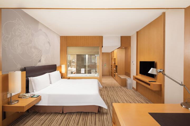 Room 17 of 75