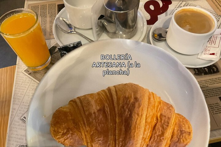 Breakfast/Coffee Service 26 of 38
