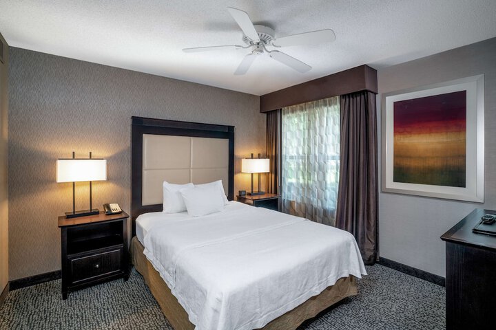1 King Bed 1 Bedroom Suite (42 of 42)