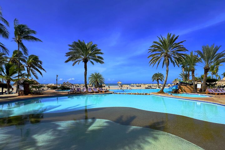 Hotel Pool