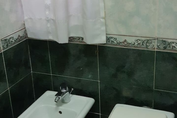 Room 16 of 21