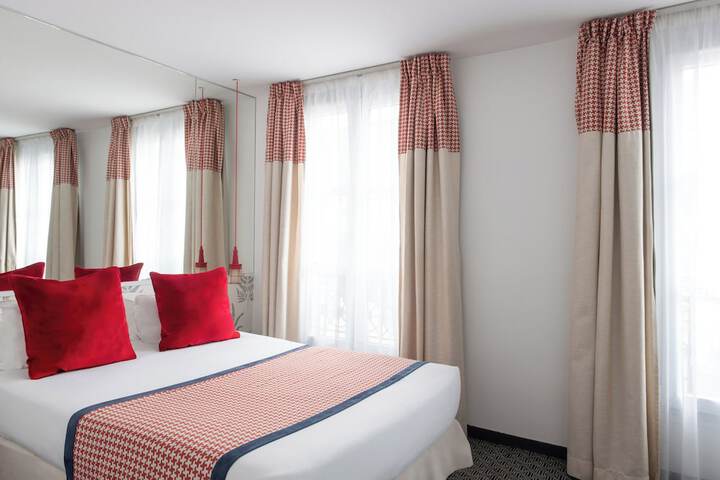Room 34 of 71