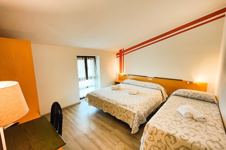 Room 17 of 40