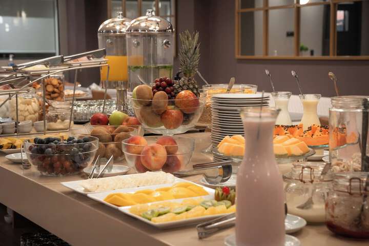 Breakfast/Coffee Service 25 of 40