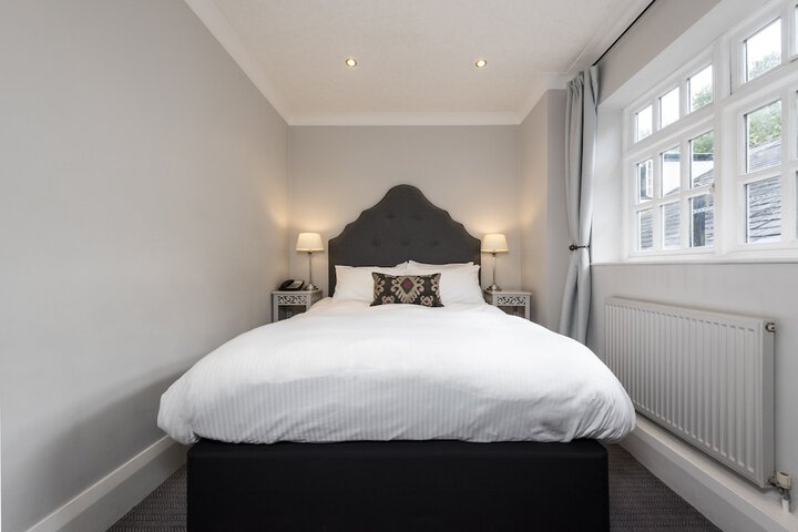 Room 10 of 91