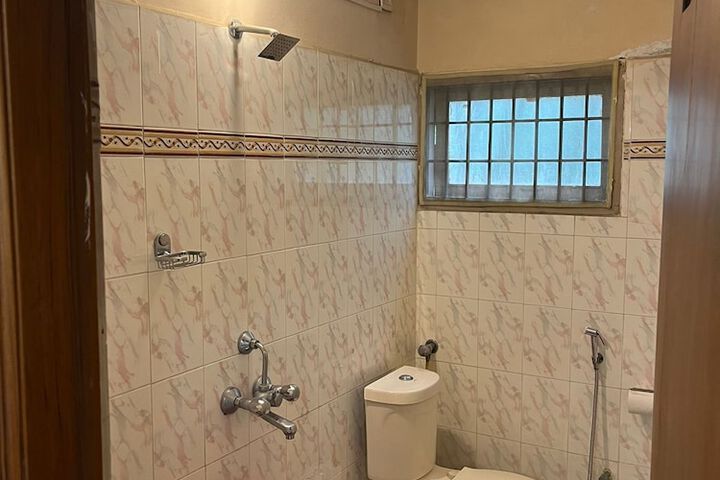 Room 17 of 22