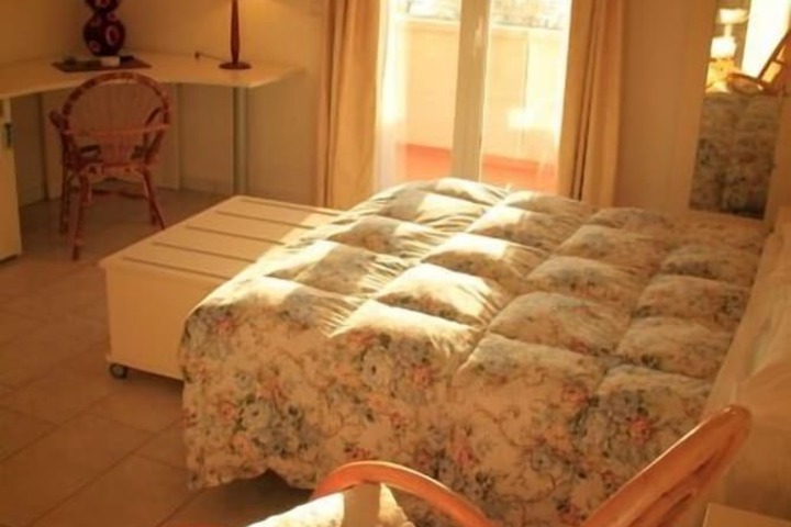 Room 5 of 31