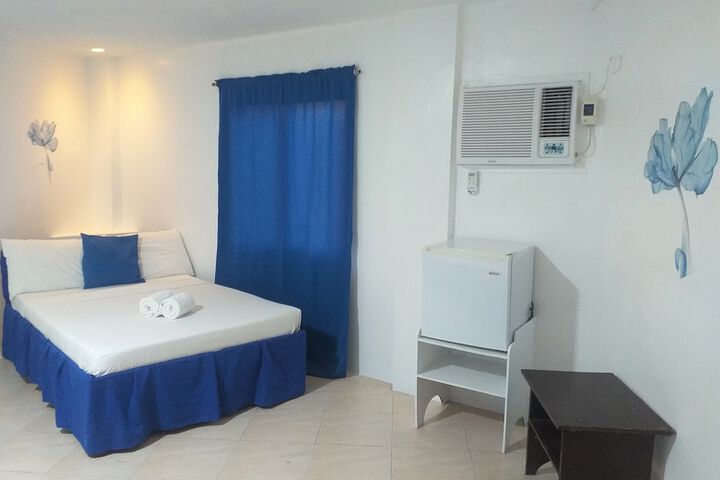 Room 27 of 68