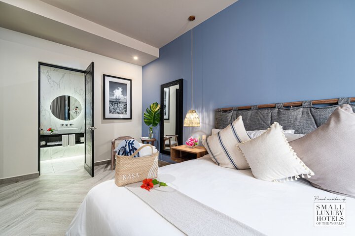 Room 21 of 37