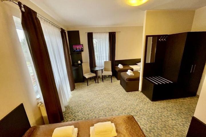 Room 51 of 110