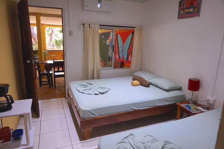 Room 10 of 107