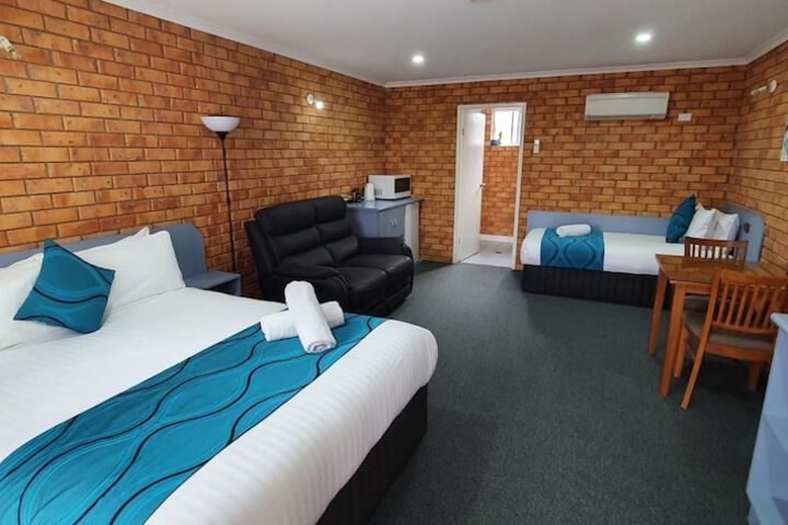 Room 5 of 30