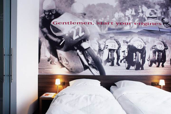 Room 2 of 41