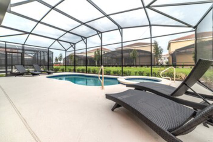 Pool 31 of 61