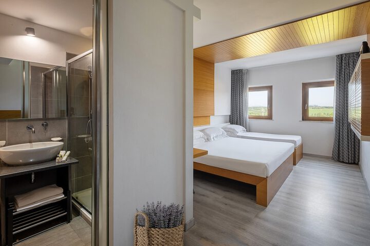 Room 7 of 44