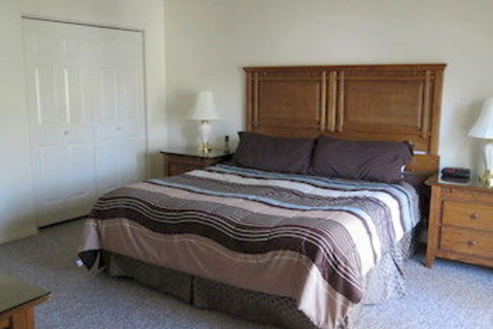 Room 4 of 13