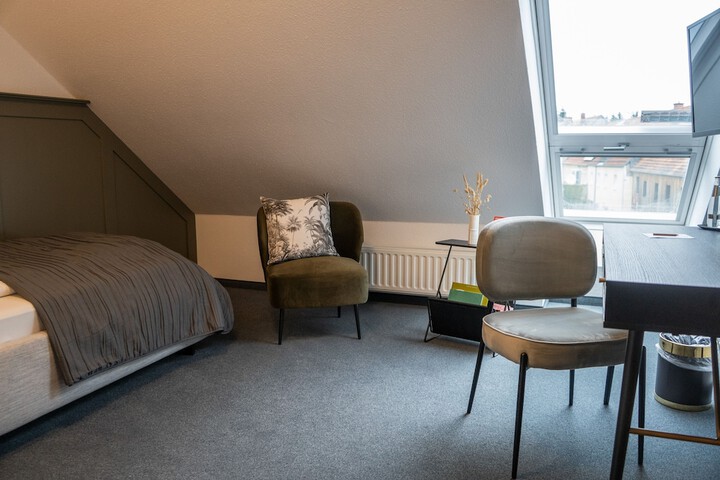 Room 35 of 191