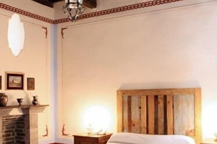 Room 16 of 50