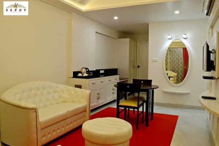 Room 15 of 28