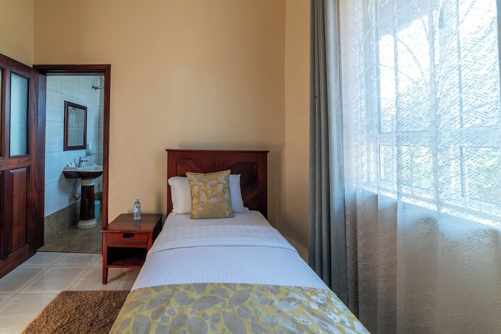 Room 32 of 112