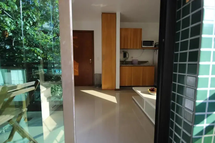 Room 8 of 13