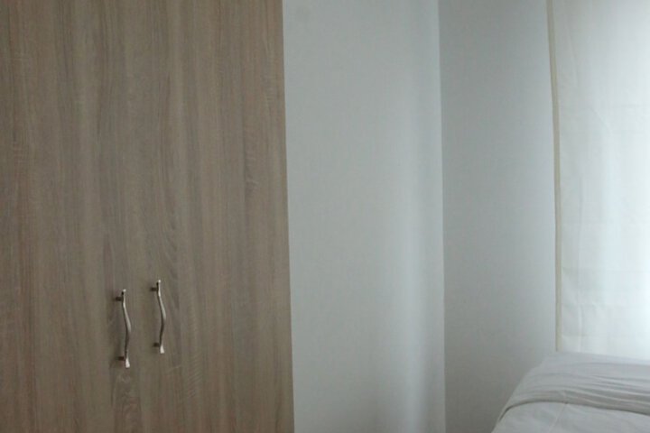 Room 6 of 25