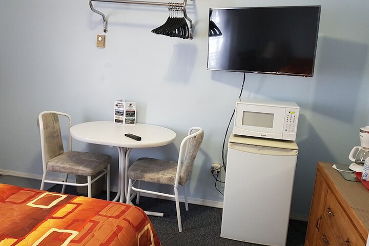 Room 12 of 33